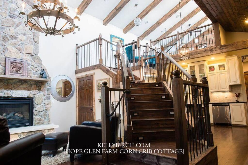 Corn Crib Cottage Barn And Villa At Hope Glen Farm Cottage Grove Esterno foto