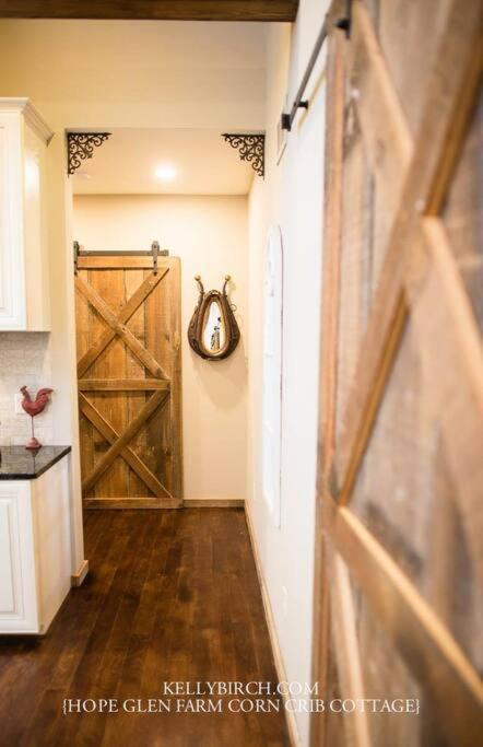 Corn Crib Cottage Barn And Villa At Hope Glen Farm Cottage Grove Esterno foto
